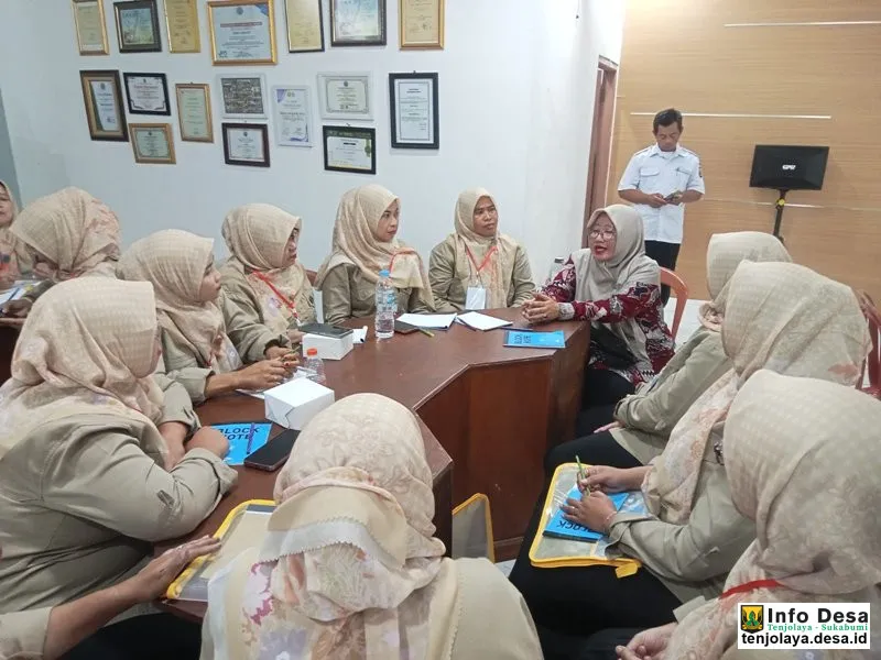 Pembinaan PKK dan Penyaluran Insentif Kader PKK Tahap II Digelar di Desa Tenjolaya