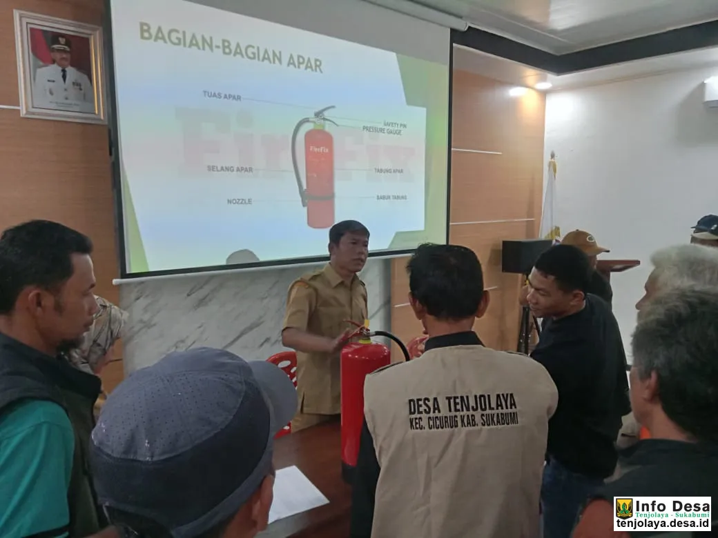 Pemerintah Desa Salurkan Insentif RT dan RW Oktober–Desember serta Distribusikan APAR ke Setiap RW