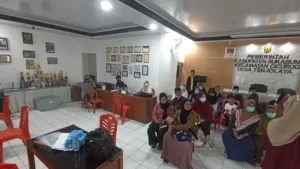 Pelaksanaan Pemeriksaan Rontgen Gratis di Desa Tenjolaya Disambut Antusias Warga